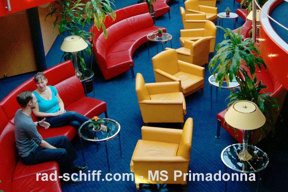 MS Primadonna - Hotelhalle